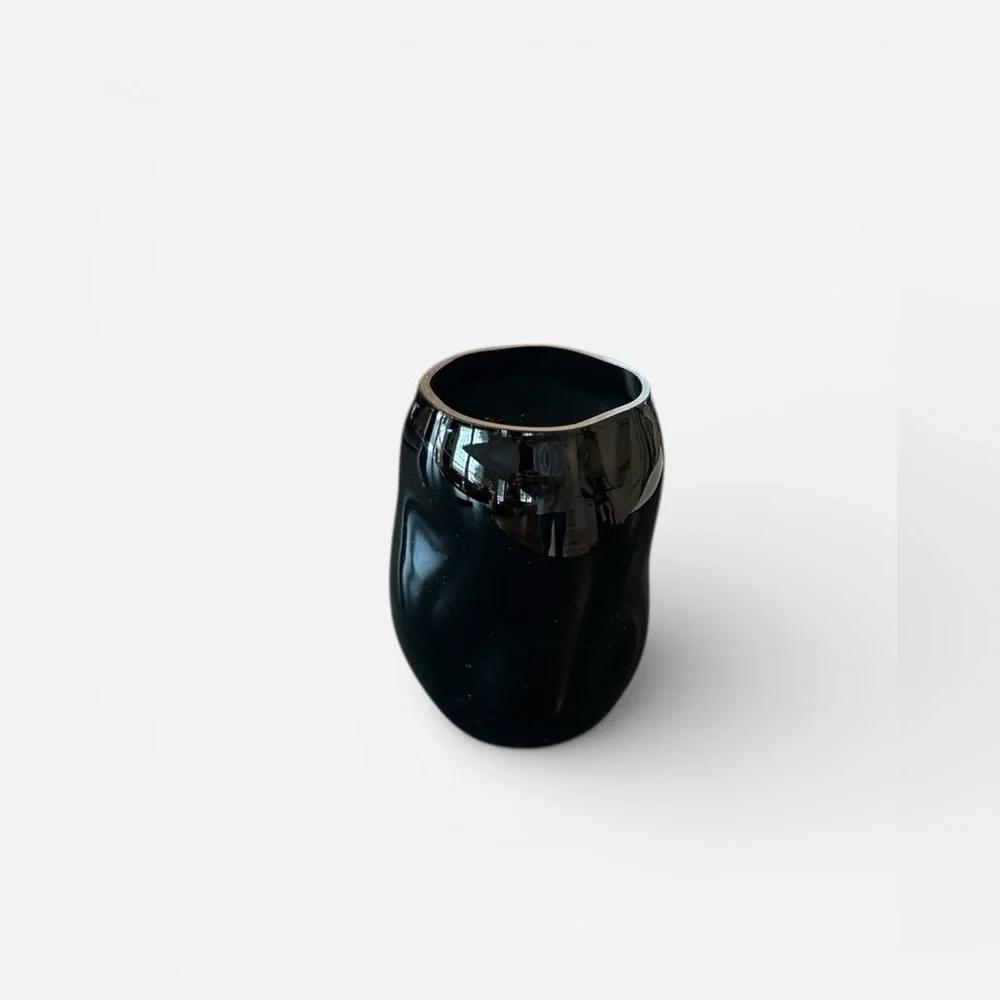 Asymmetrical Black Glass